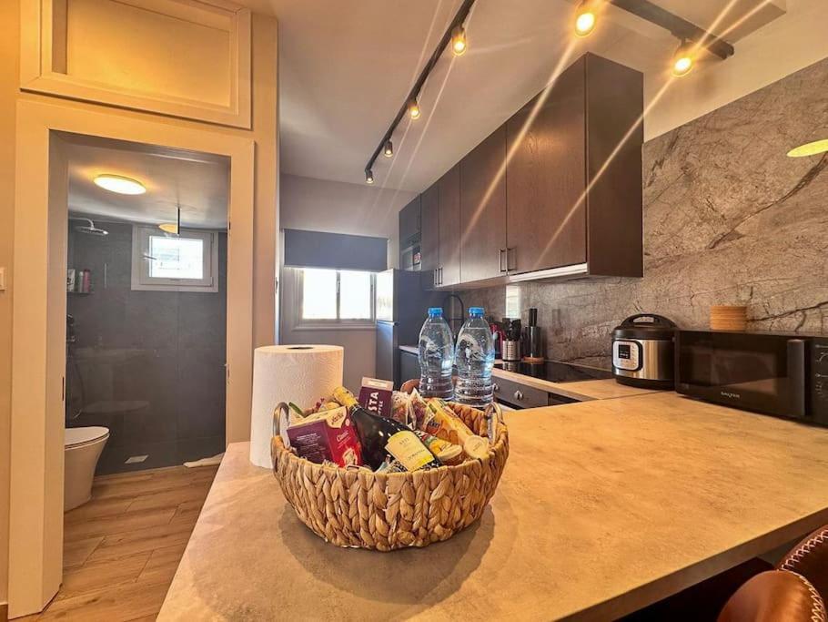 Apartment Beautiful One Bedroom 100 Meters From The Beach, Recently Renovated
